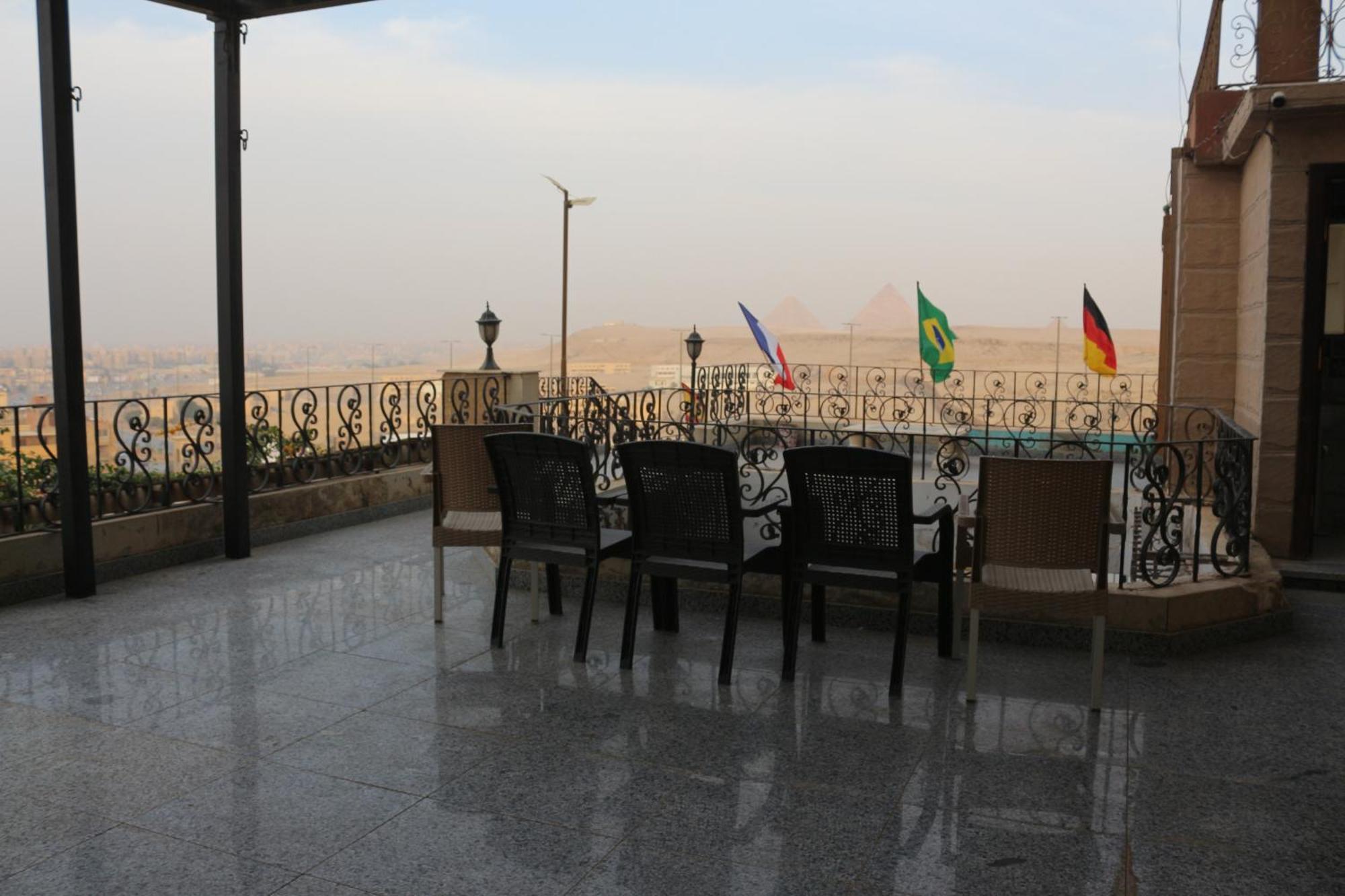 Pyramita Hotel Ghatati Экстерьер фото